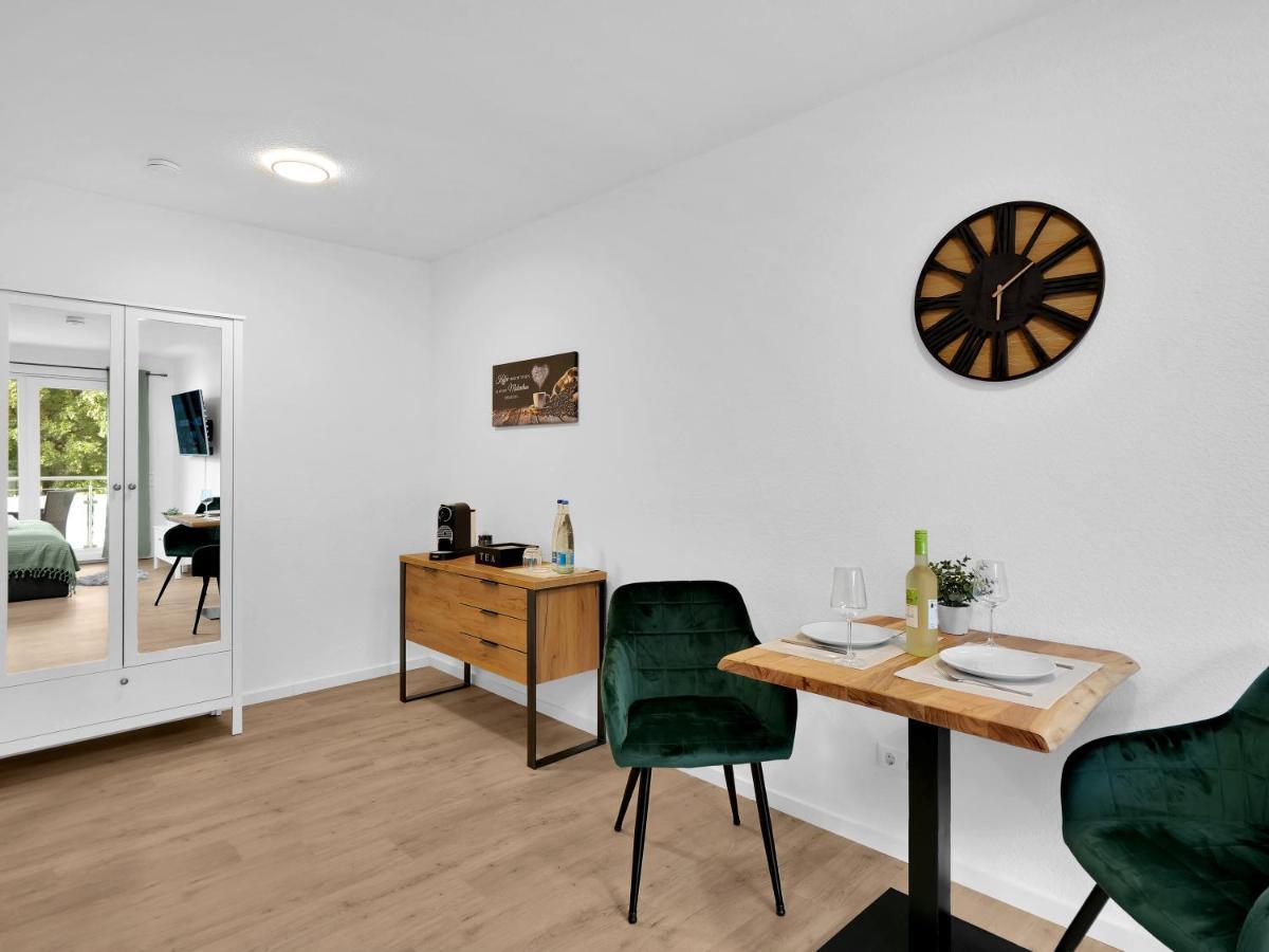 Inhome Studio Apartment - Kueche - Parken - Tv Σβέμπις Χαλ Εξωτερικό φωτογραφία