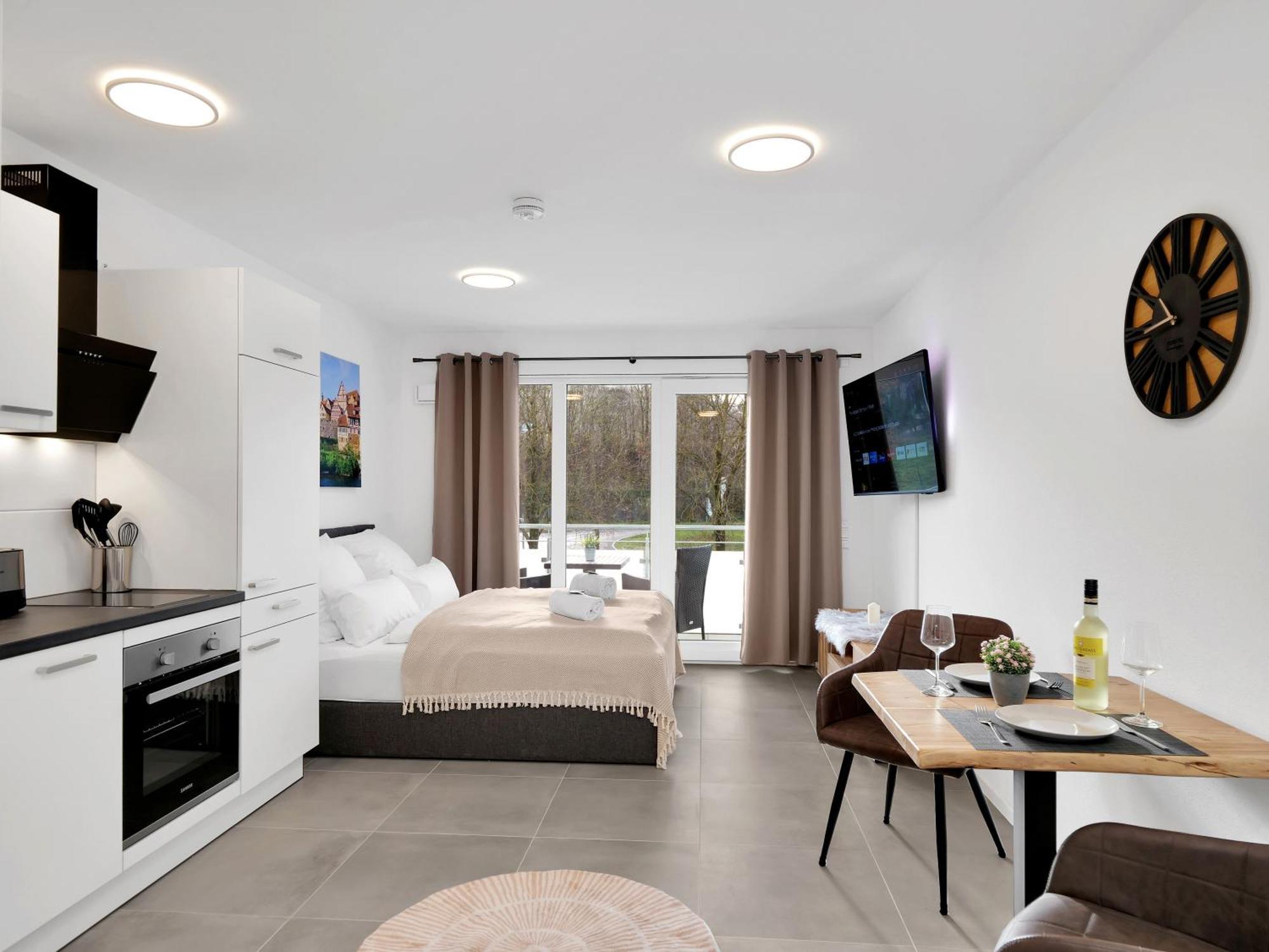 Inhome Studio Apartment - Kueche - Parken - Tv Σβέμπις Χαλ Εξωτερικό φωτογραφία