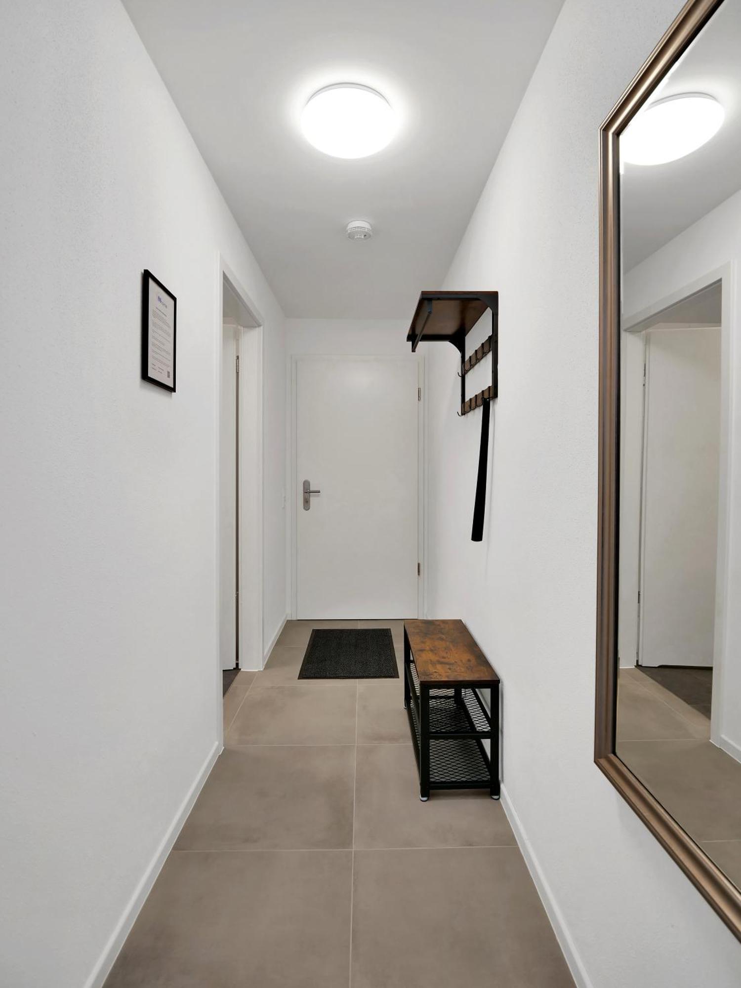 Inhome Studio Apartment - Kueche - Parken - Tv Σβέμπις Χαλ Εξωτερικό φωτογραφία